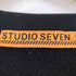 スタジオセブン STUDIO SEVEN ロゴテープ クルーネックスウェット ラグラン メンズ JPN:M