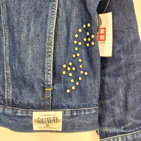 ラングラー Wrangler BADWAY スタッズ TRUCKER デニムジャケット メンズ JPN:M