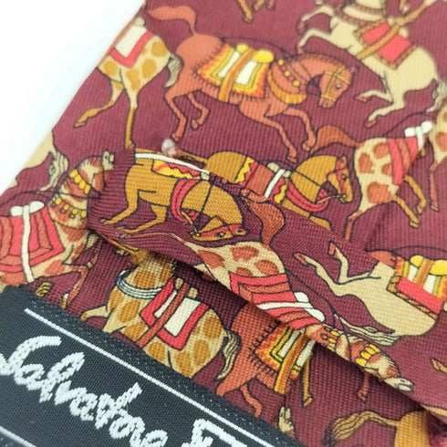 サルヴァトーレフェラガモ Salvatore Ferragamo 馬柄 シルクネクタイ メンズ