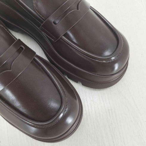 チャールズアンドキース CHARLES&KEITH Leoi レオイ プラットフォーム ペニーローファー レディース 24.5