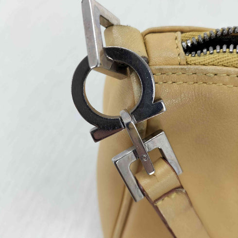 サルヴァトーレフェラガモ Salvatore Ferragamo ガンチーニ レザー ハンドバッグ レディース