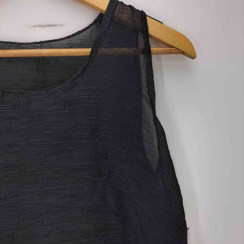 ミーイッセイミヤケ me ISSEY MIYAKE シワ加工 プリーツ 変形 ノースリーブ ブラウス レディース