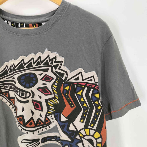 デシグアル Desigual 大柄ワッペン半袖Tシャツ メンズ import:L