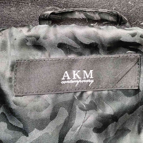 エーケイエム AKM 裏地カモ柄 フーデッドダウンジャケット メンズ JPN:M
