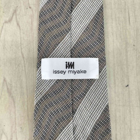 アイムイッセイミヤケ im ISSEY MIYAKE ウェーブストライプ ネクタイ メンズ