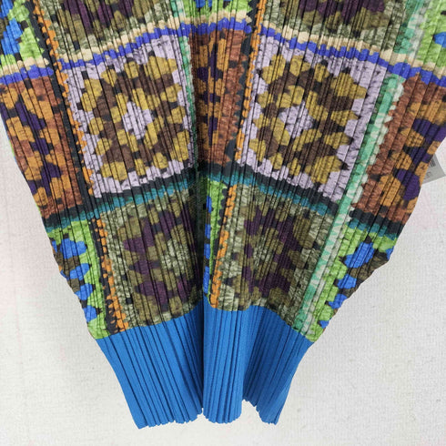 プリーツプリーズイッセイミヤケ PLEATS PLEASE ISSEY MIYAKE クロシェ編みプリントプリーツVネックカットソー レディース JPN:3