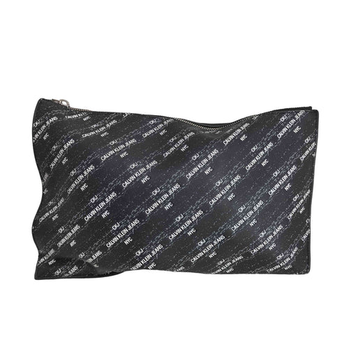 カルバンクラインジーンズ Calvin Klein Jeans 総柄 フェイクレザー ミディアム トラベル ポーチ メンズ