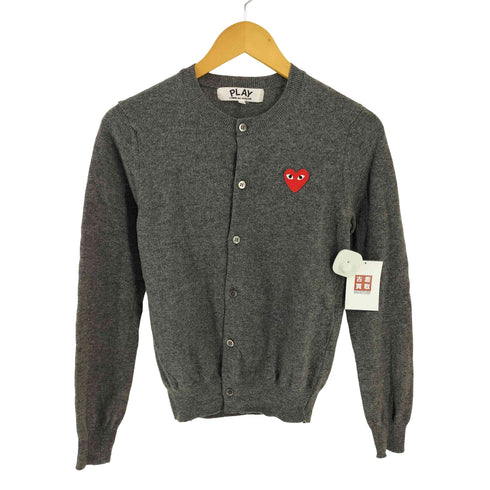 プレイコムデギャルソン PLAY COMME des GARCONS 胸元ワッペン ウールニットカーディガン レディース JPN:M