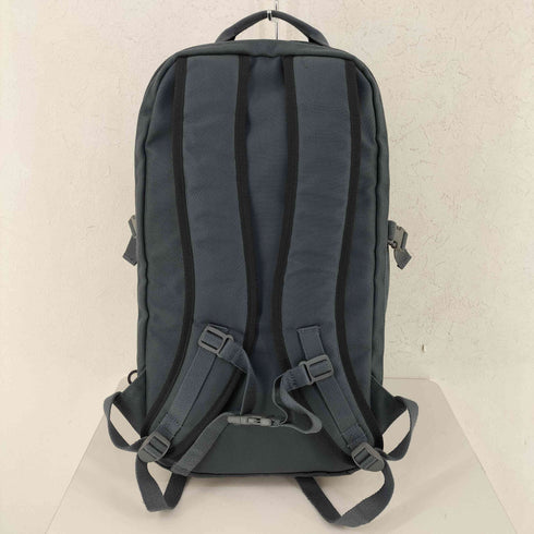 C6 DURABLE NYLON SIMPLE SLIM BACKPACK メンズ