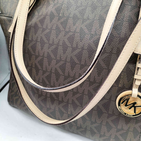 マイケルコース Michael Kors MK チャーム 付き シグネチャー モノグラム 総柄 PVC レザー トート バック レディース