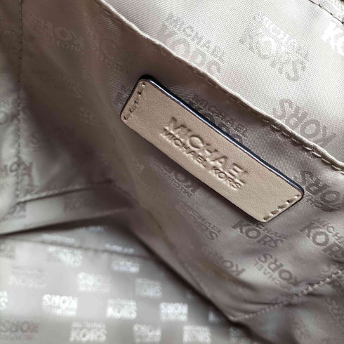 マイケルコース Michael Kors MK チャーム 付き シグネチャー モノグラム 総柄 PVC レザー トート バック レディース