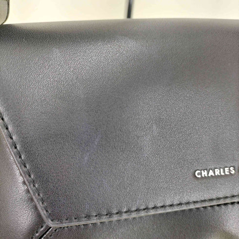チャールズアンドキース CHARLES&KEITH Nasrin ナスリン ジオメトリックショルダーバッグ レディース
