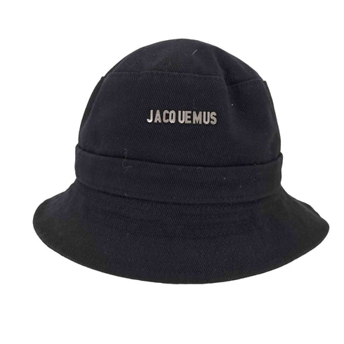 ジャックムス JACQUEMUS LE BOB GADJO ル ボブ ガドジョ ロゴ バケットハット メンズ 58