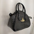 ヴィヴィアンウエストウッド アングロマニア Vivienne Westwood ANGLOMANIA オーブエンブレムクロコ型押しハンドバッグ レディース 無