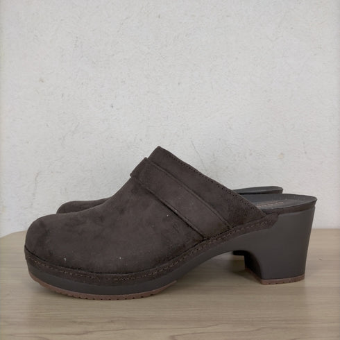 クロックス crocs Crocs Sarah Synth Suede Clog Hazelnut レディース w7