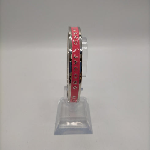 マークバイマークジェイコブス Marc by Marc Jacobs ロゴバングル ブレスレット レディース