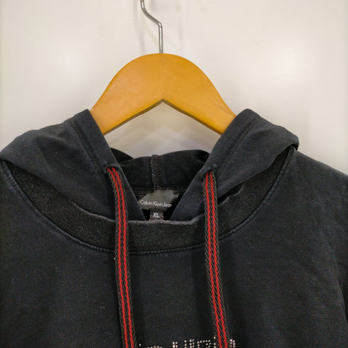 カルバンクラインジーンズ Calvin Klein Jeans スタッズテキスト プルオーバーパーカー レディース JPN:XL