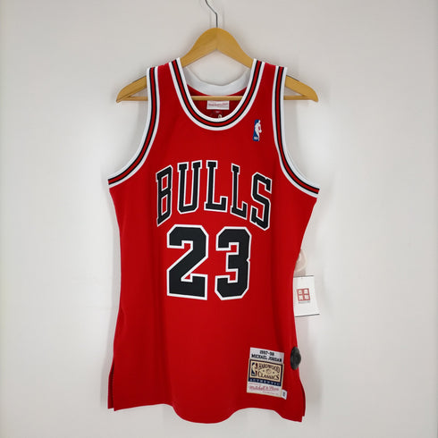ミッチェルアンドネス mitchell&ness ROAD JERSEY BULLS 97-98 JORDAN AJY メンズ JPN:M