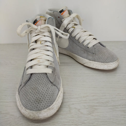ナイキ NIKE BLAZER MID SUEDE VNTG レディース JPN:24