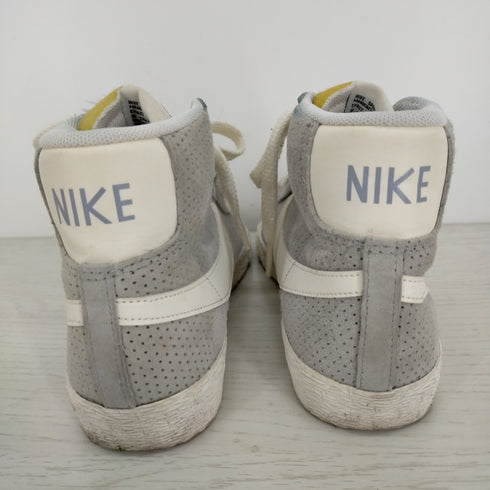 ナイキ NIKE BLAZER MID SUEDE VNTG レディース JPN:24