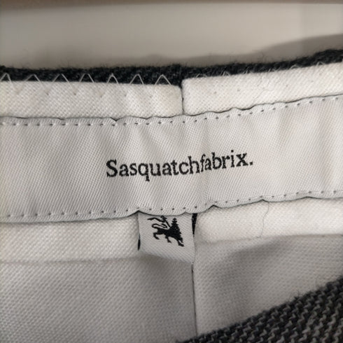 サスクワァッチファブリックス SASQUATCHfabrix. STRAIGHT SILHOUETTE SLACKS メンズ m