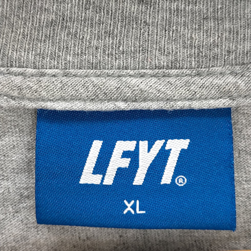 エルエフワイティー LFYT ロゴプリント半袖クルーネック半袖Tシャツ メンズ JPN:XL