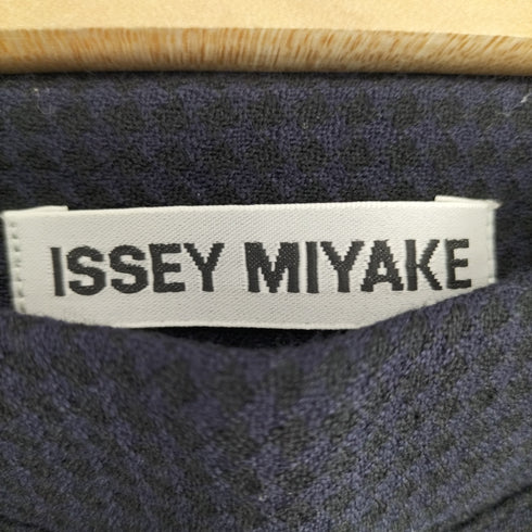 イッセイミヤケ ISSEY MIYAKE サイドボタンスラックスパンツ レディース 2