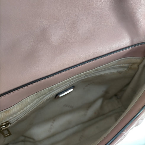 ゲス GUESS キルティングレザーショルダー レディース
