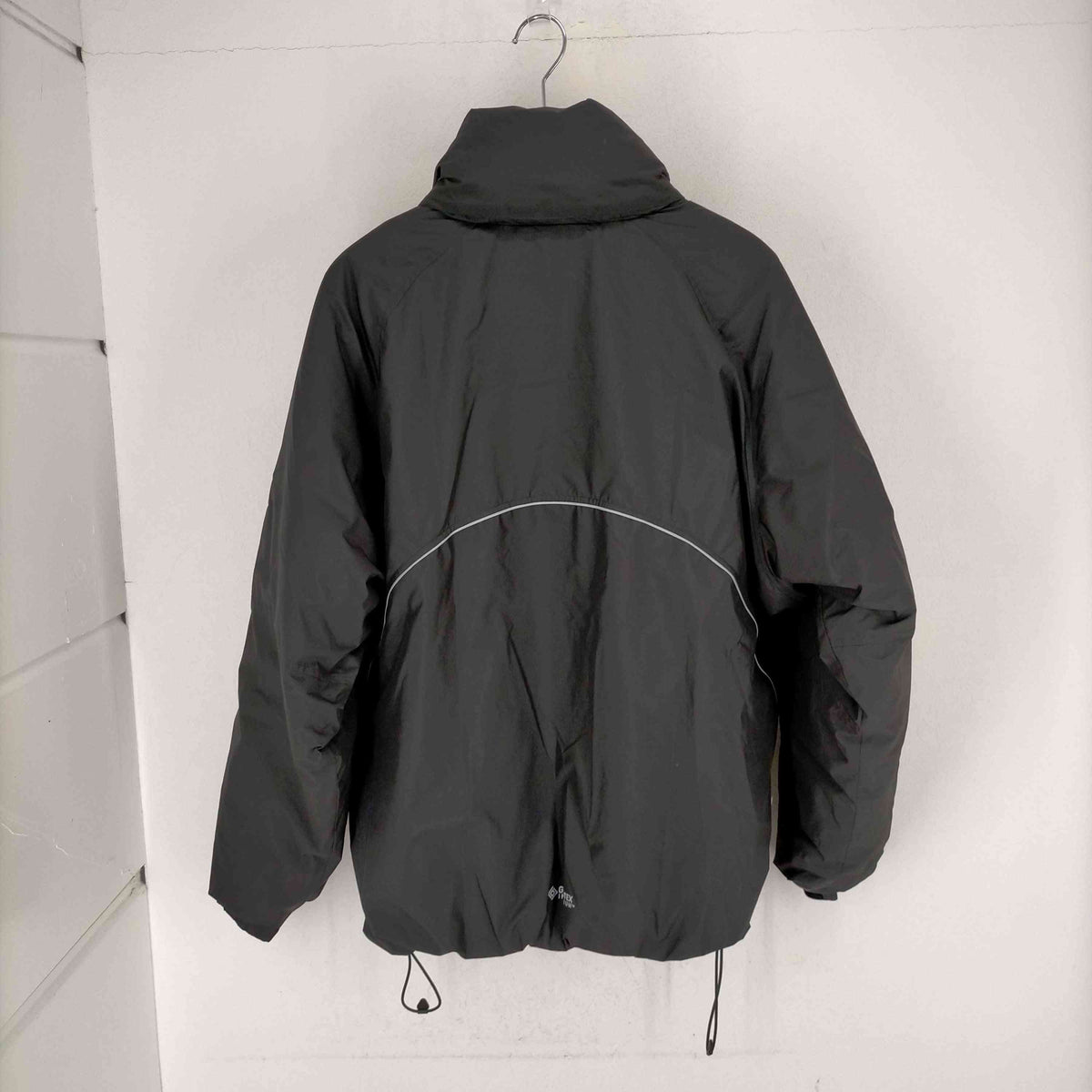 パレス PALACE GORE-TEX INFINIUM LOFT JACKET メンズ JPN：L – ブランド古着買取販売バズストア