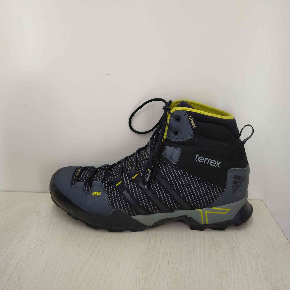 Adidas terrex 2024 scope high gtx