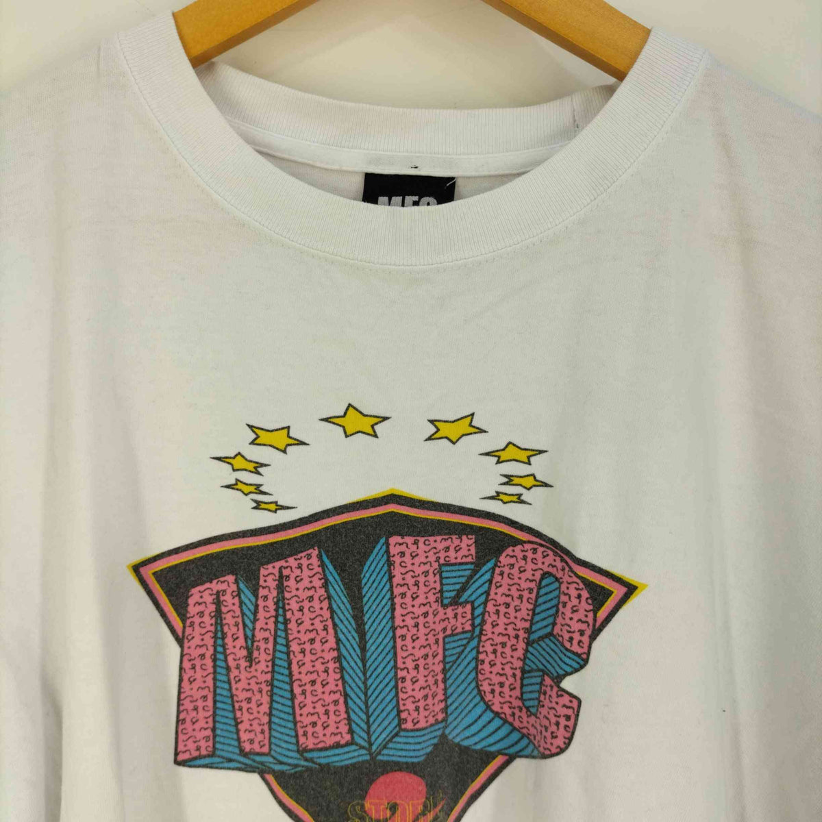 エムエフシーストア MFC STORE ロゴプリント クルーネックTシャツ