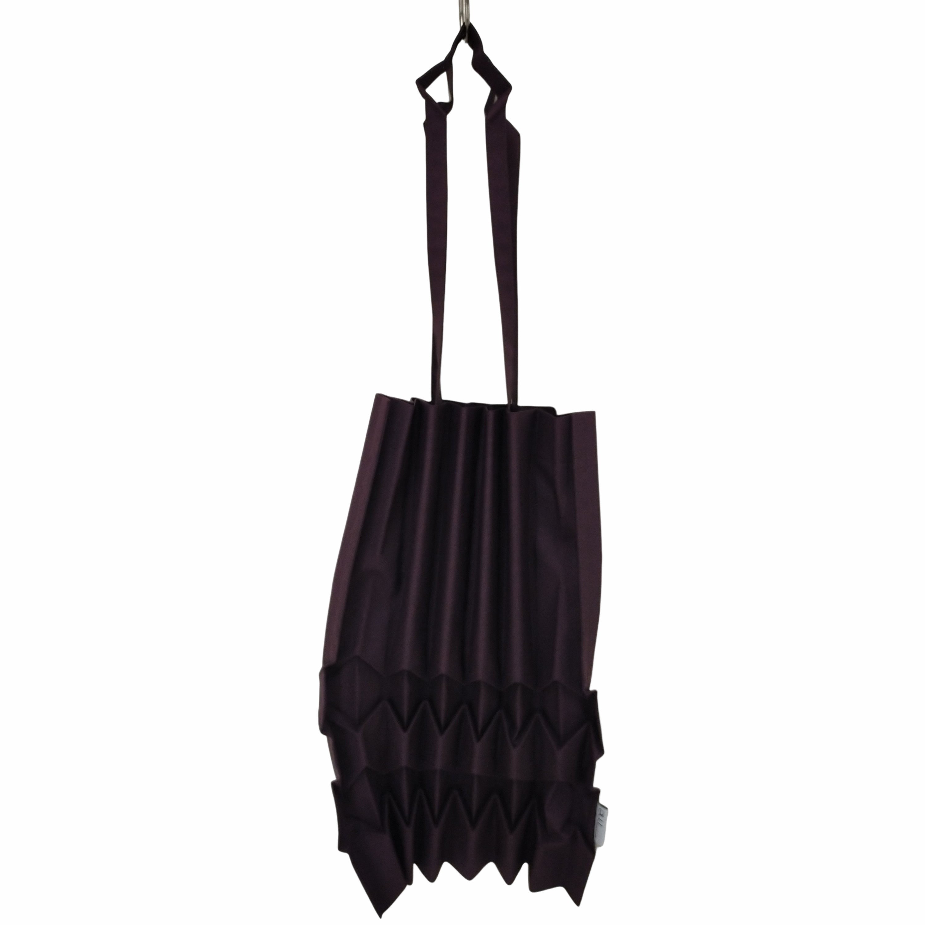 ミー イッセイミヤケ me ISSEY MIYAKE CUBE PLEATS BAG レディース