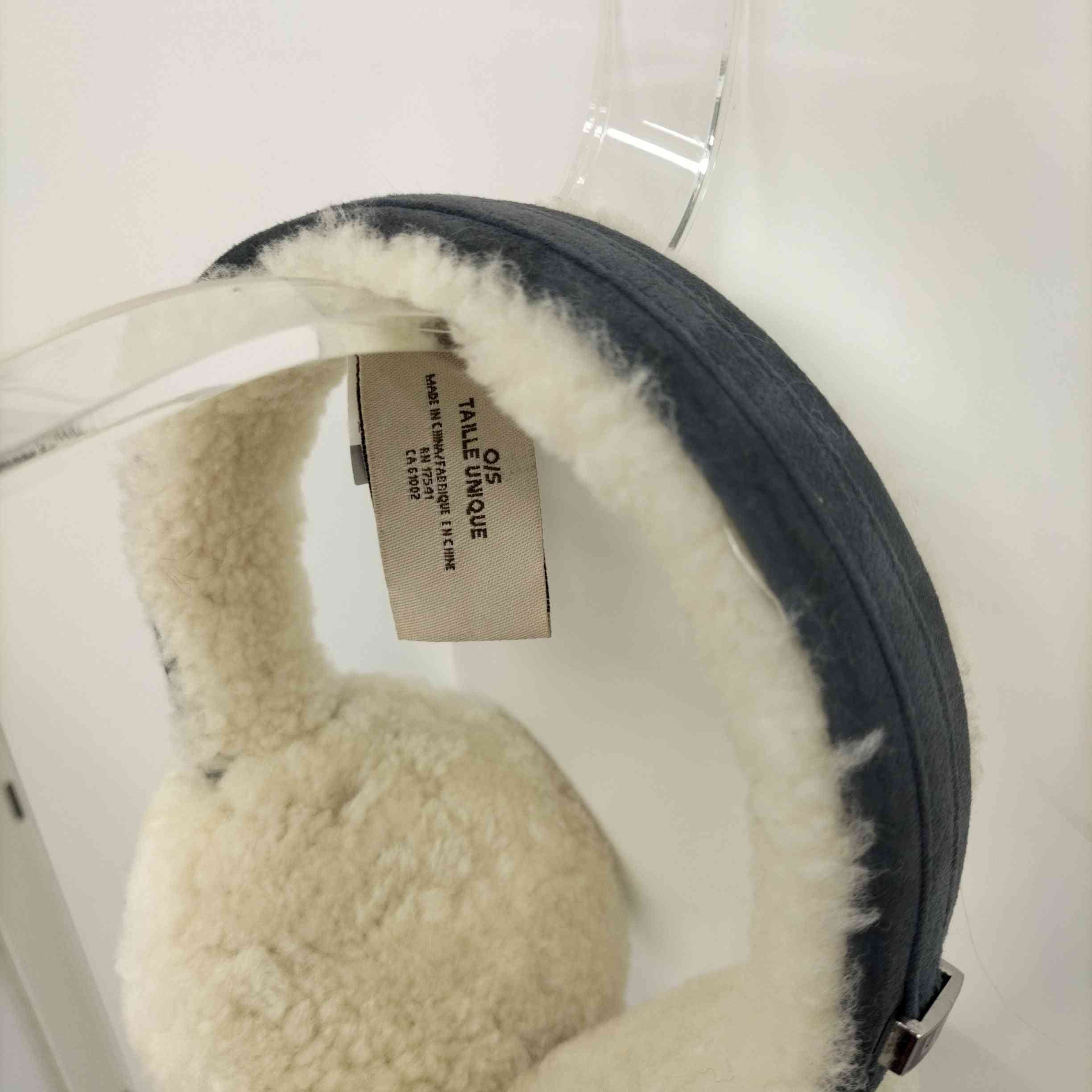 アグ UGG WIRED EARMUFFS フェイクファー イヤーマフ 有線 ヘッドホン