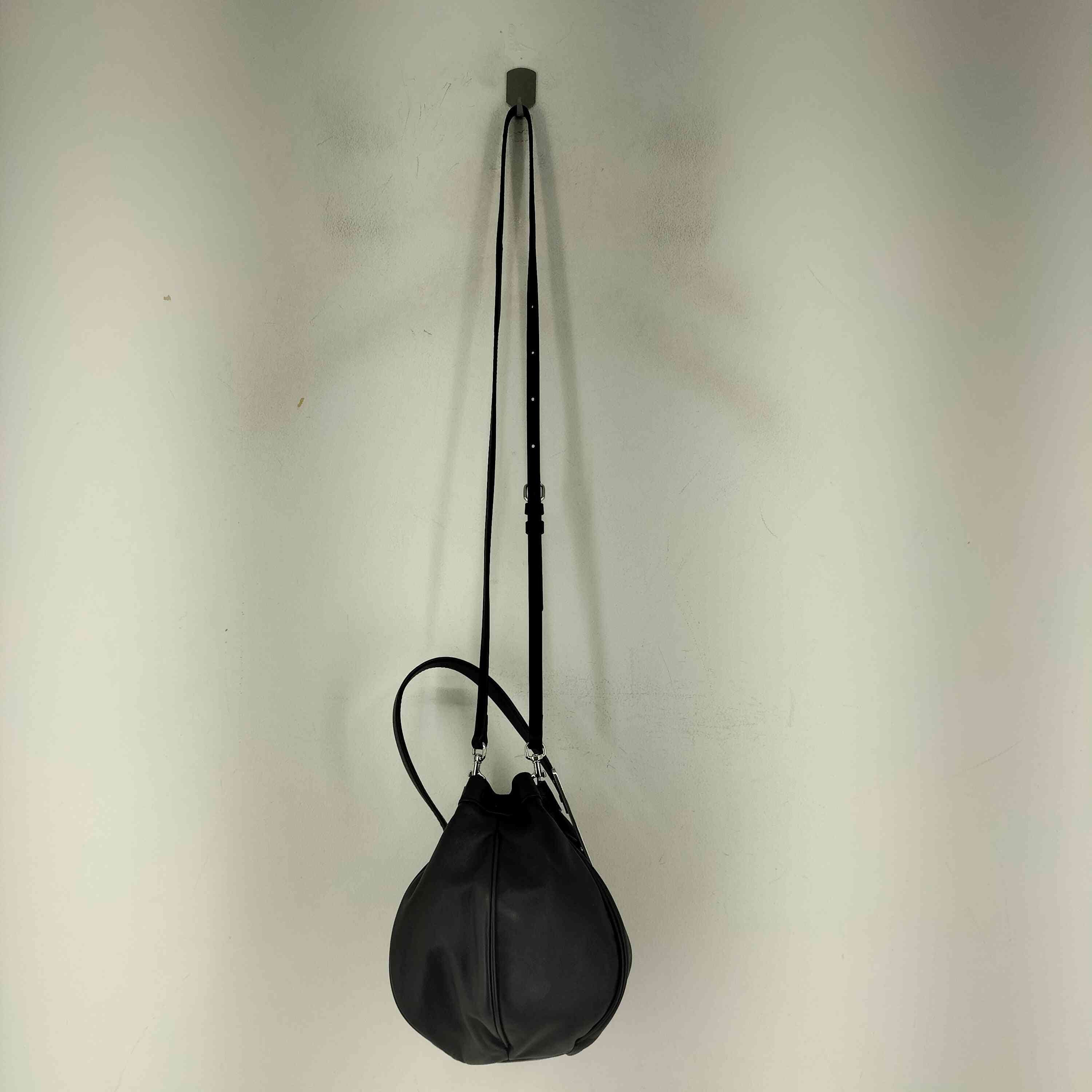 【ディーゼル】nelli bucket 2way ネリー　ブラック　巾着　保存袋 ディーゼル】nelli bucket 2way ネリー ブラック 巾着 保存袋