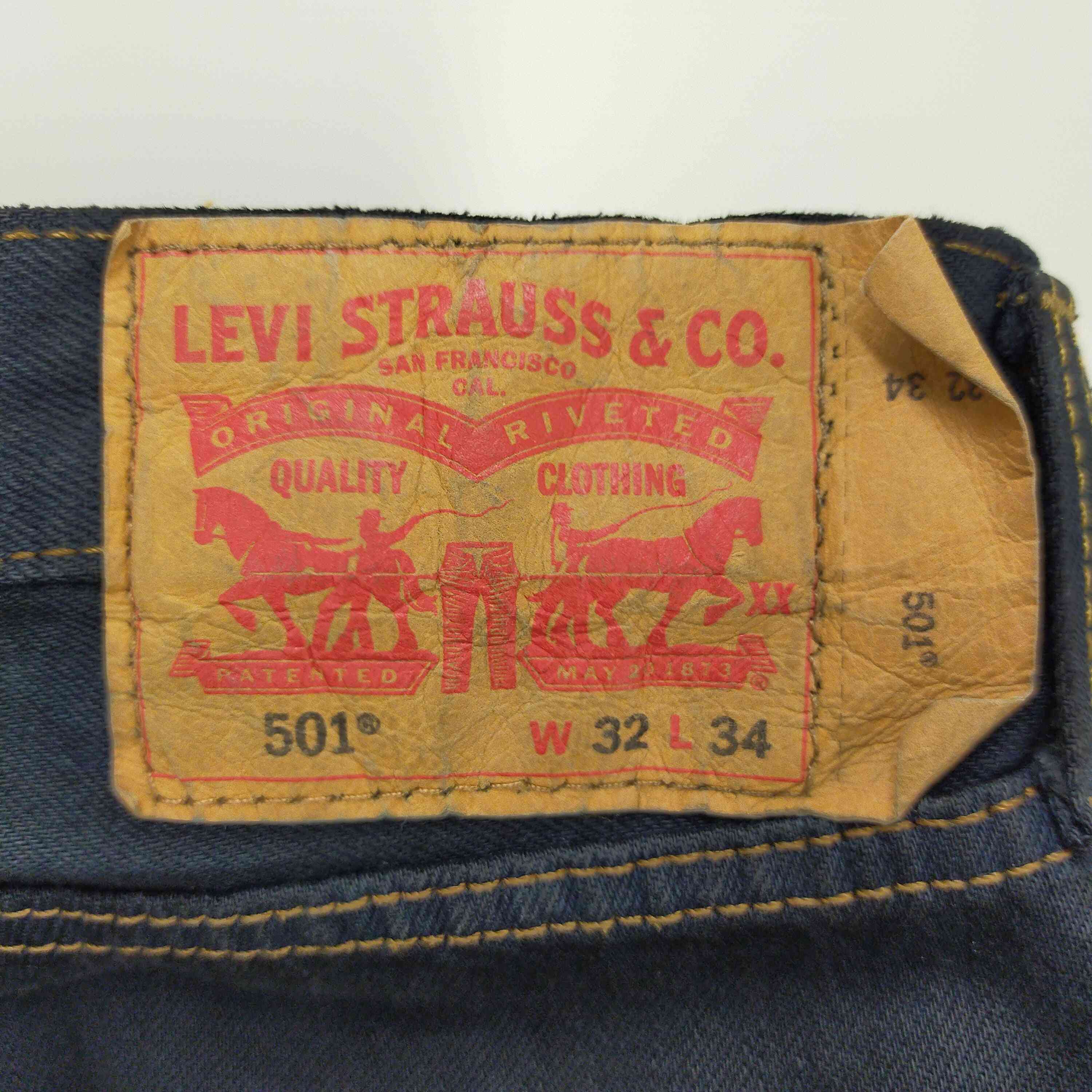 W36 ストレートジーンズ 裏刻印4985 紙パッチ エジプト - Levi