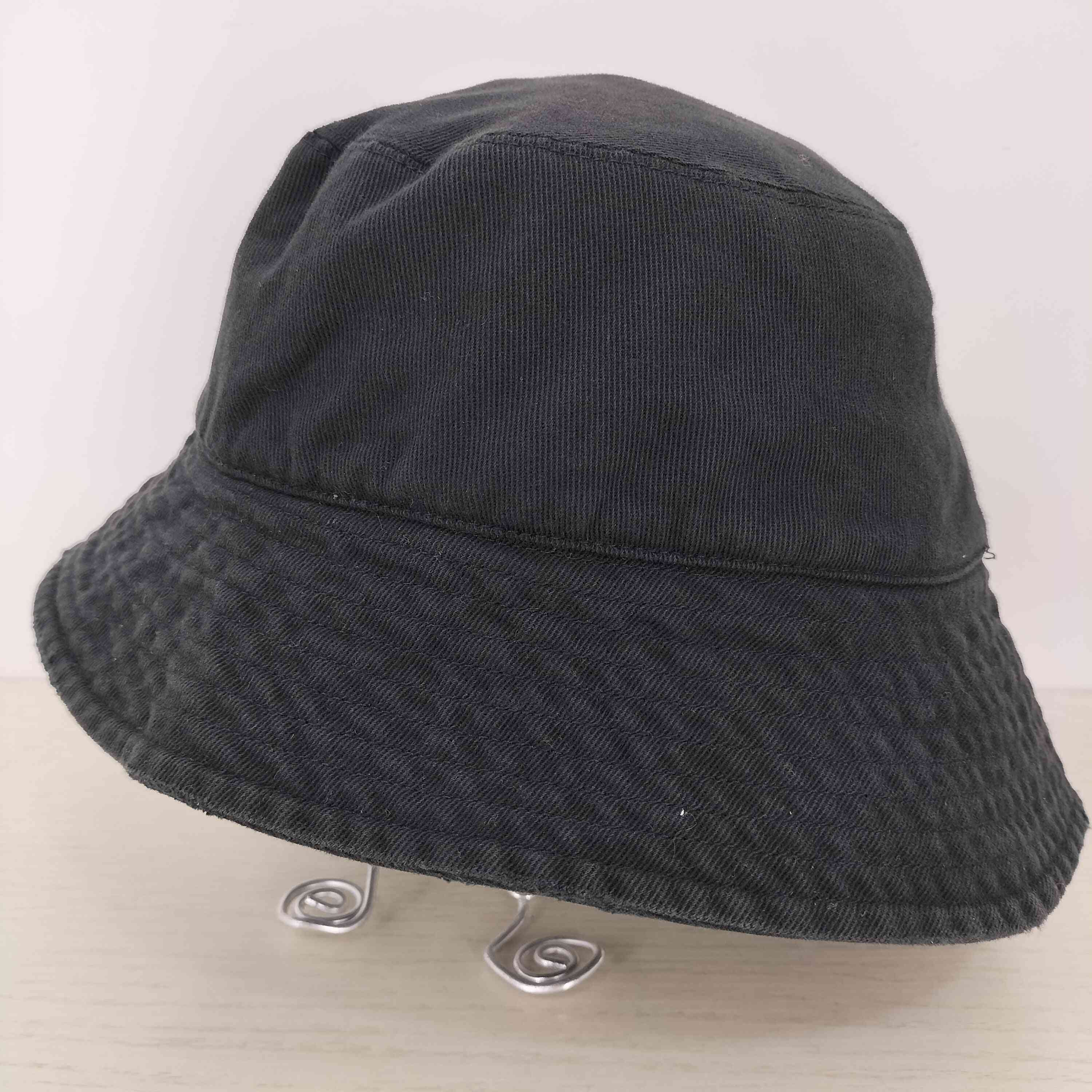 【美品】BALENCIAGA (バレンシアガ) ロゴタグ バケットハット 美品】BALENCIAGA (バレンシアガ) ロゴタグ バケットハット 【公式通販】