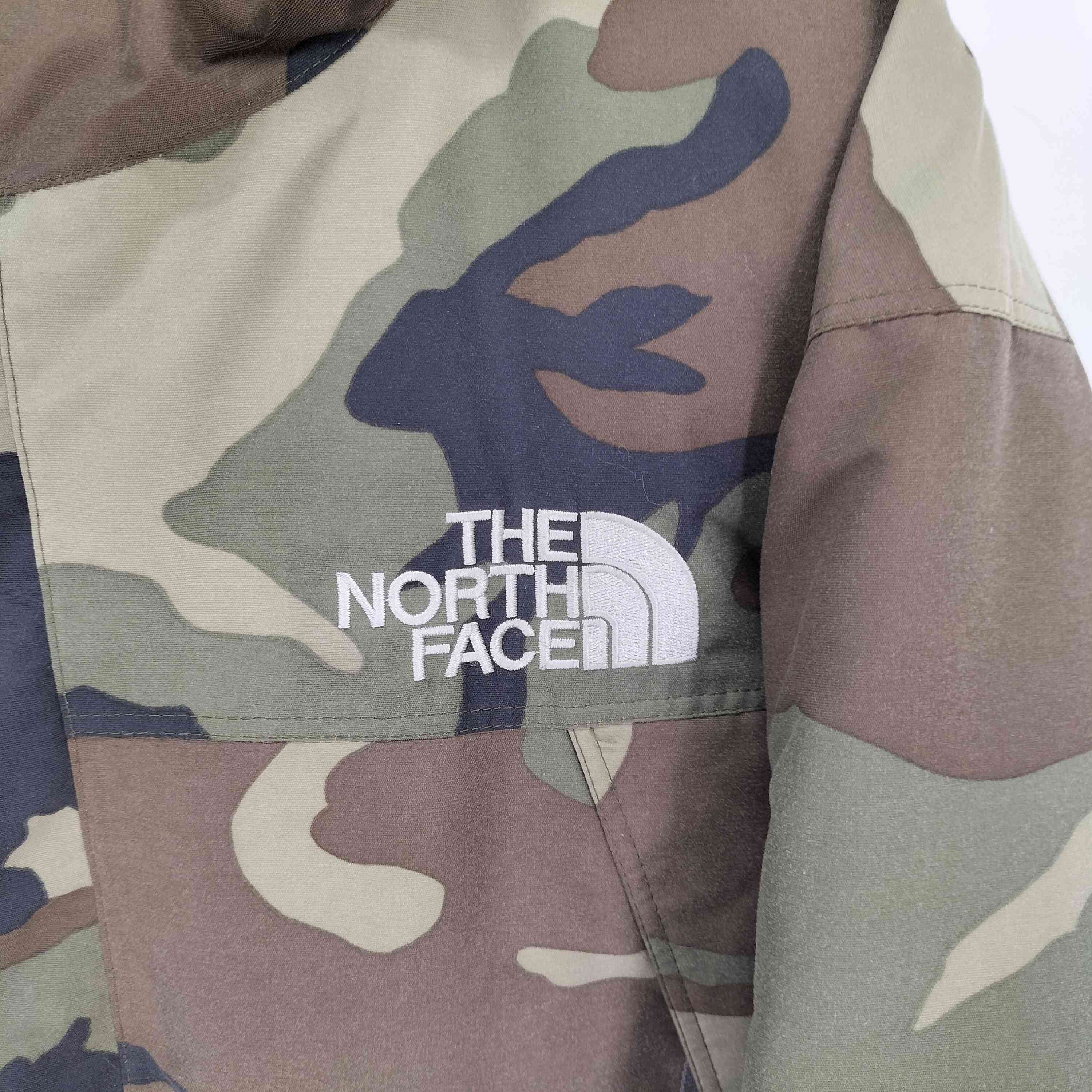 ザノースフェイス THE NORTH FACE FUTURA カモ柄 迷彩
