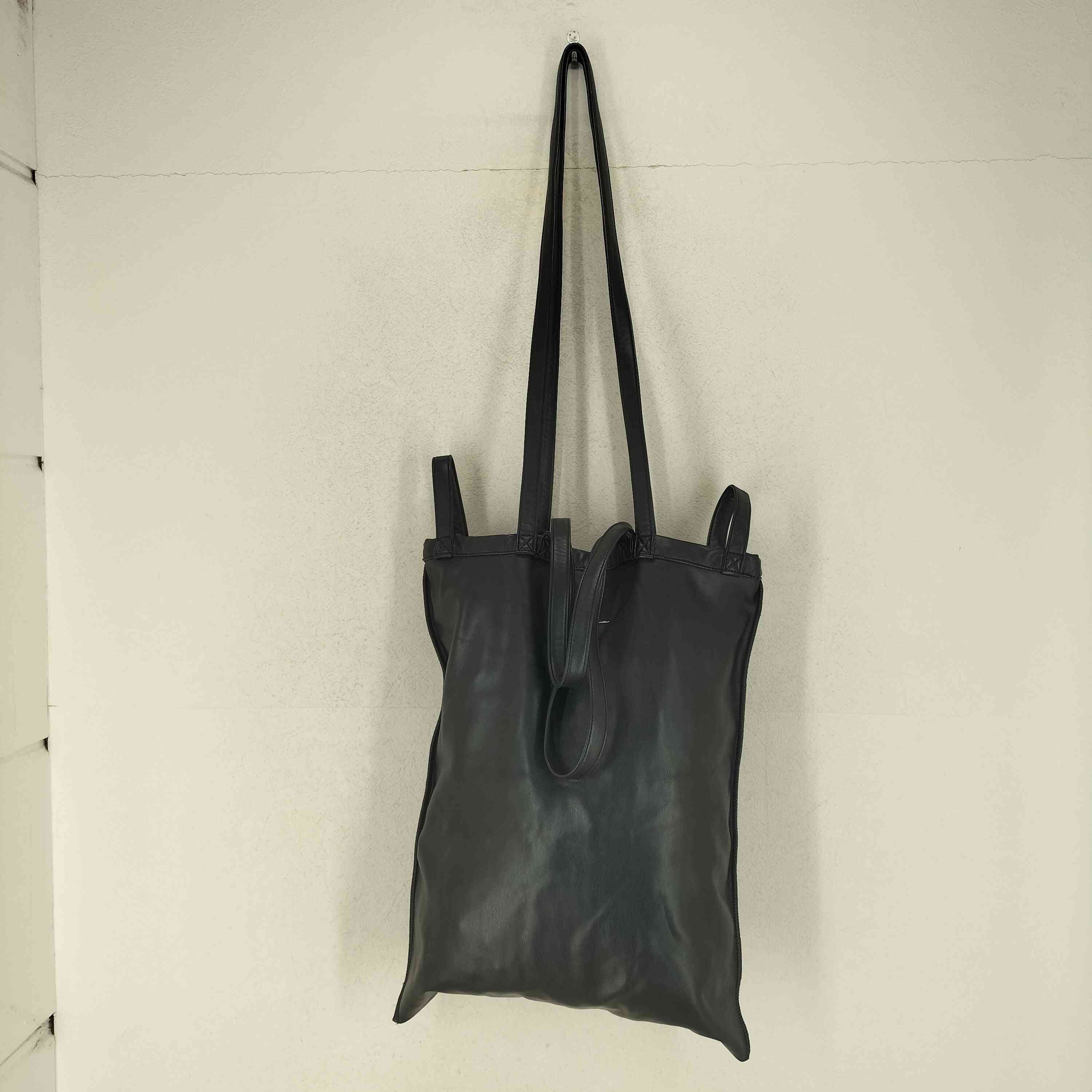 エムエムシックスメゾンマルジェラ MM6 Maison Margiela フェイク