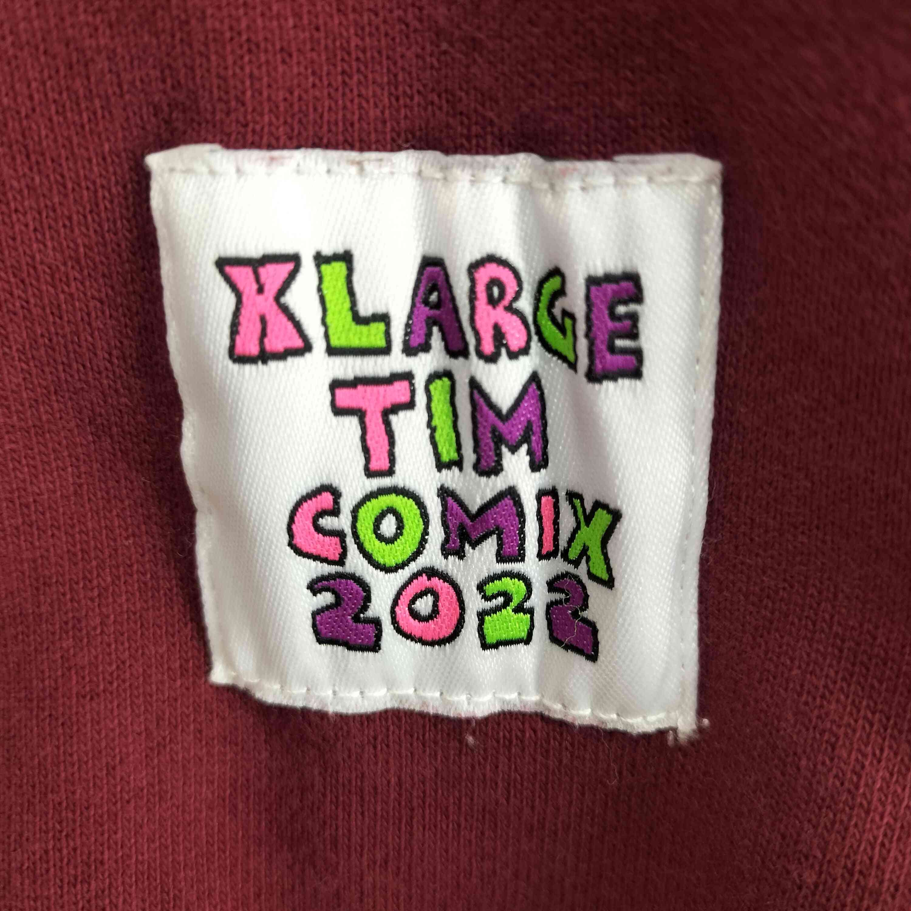 エクストララージ XLARGE TIM COMIX CHENILLE EMBROIDERED CREWNECK 