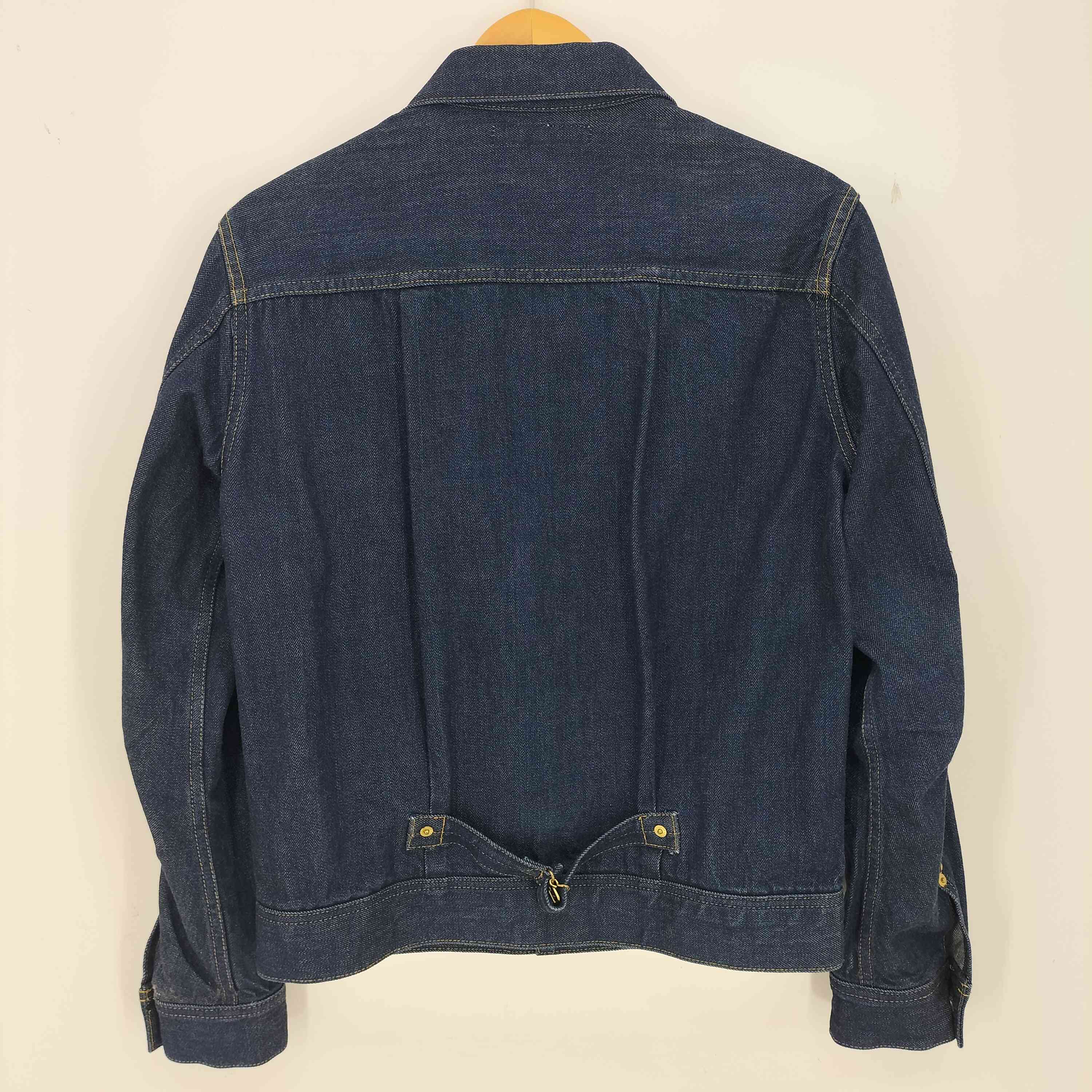 KATHARINE HAMNETT（キャサリンハムネット）の「KATHARINE