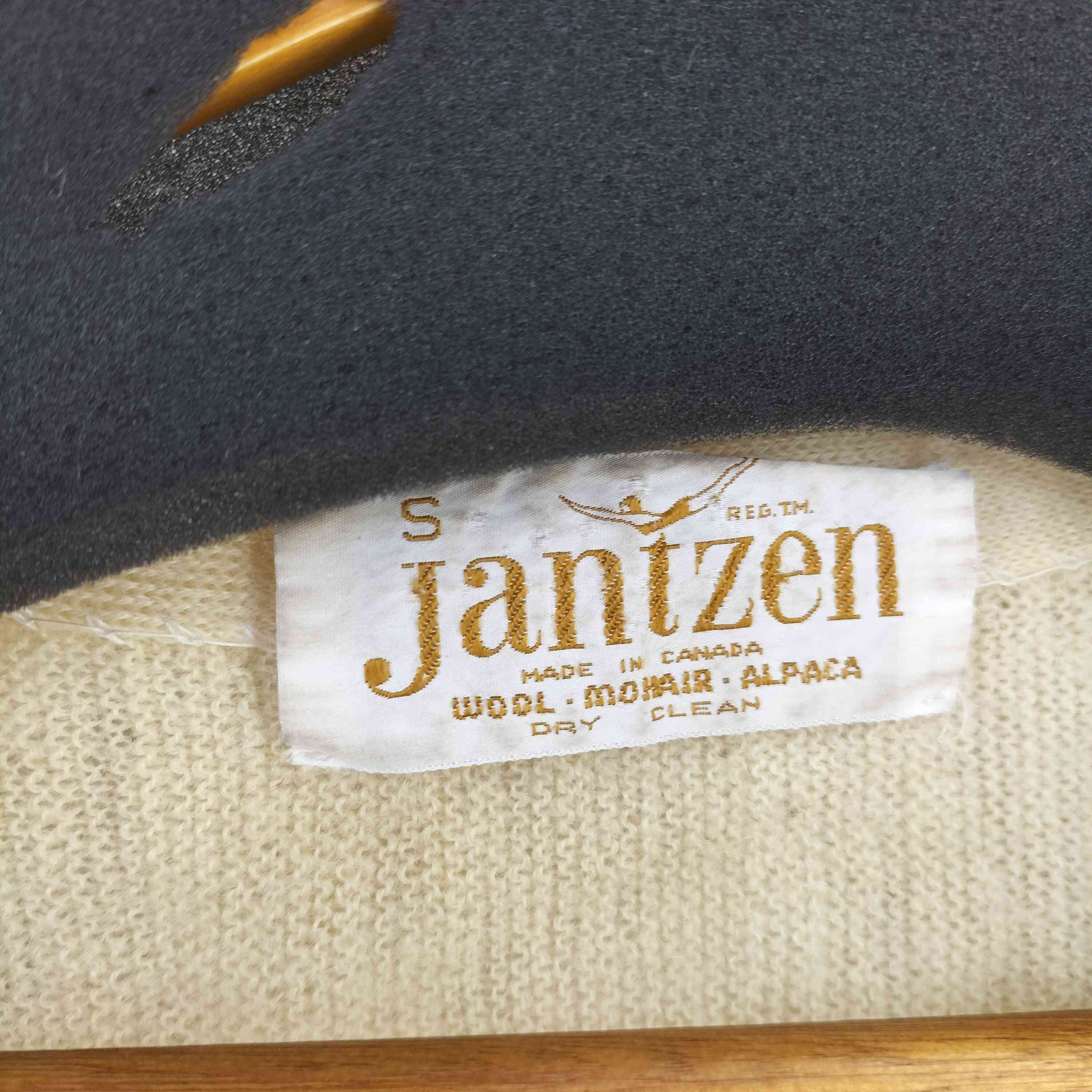 jantzen(ジャンセン) カナダ製 ウールモヘアアルパカ カーディガン メンズ import：S 【中古】【ブランド古着バズストア】 ジャンセン jantzen カナダ製 ウールモヘアアルパカ カーディガン