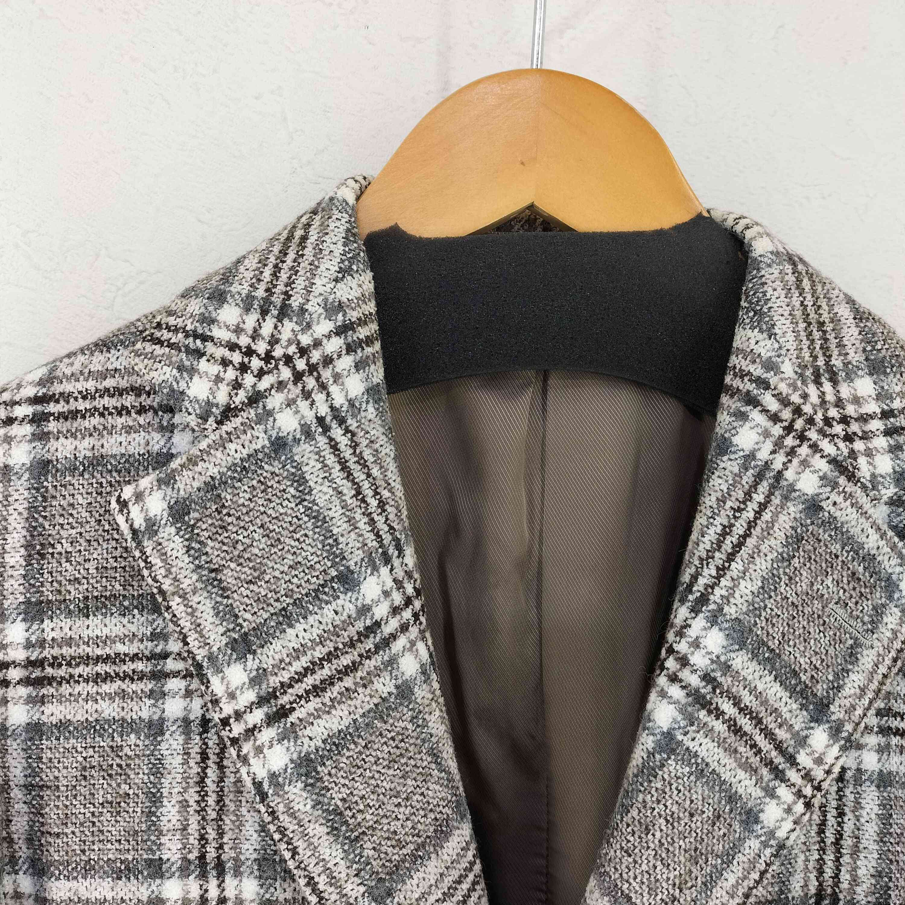 ブリッラペルイルグースト BRILLA per il gusto アルパカ混 段返り3つ