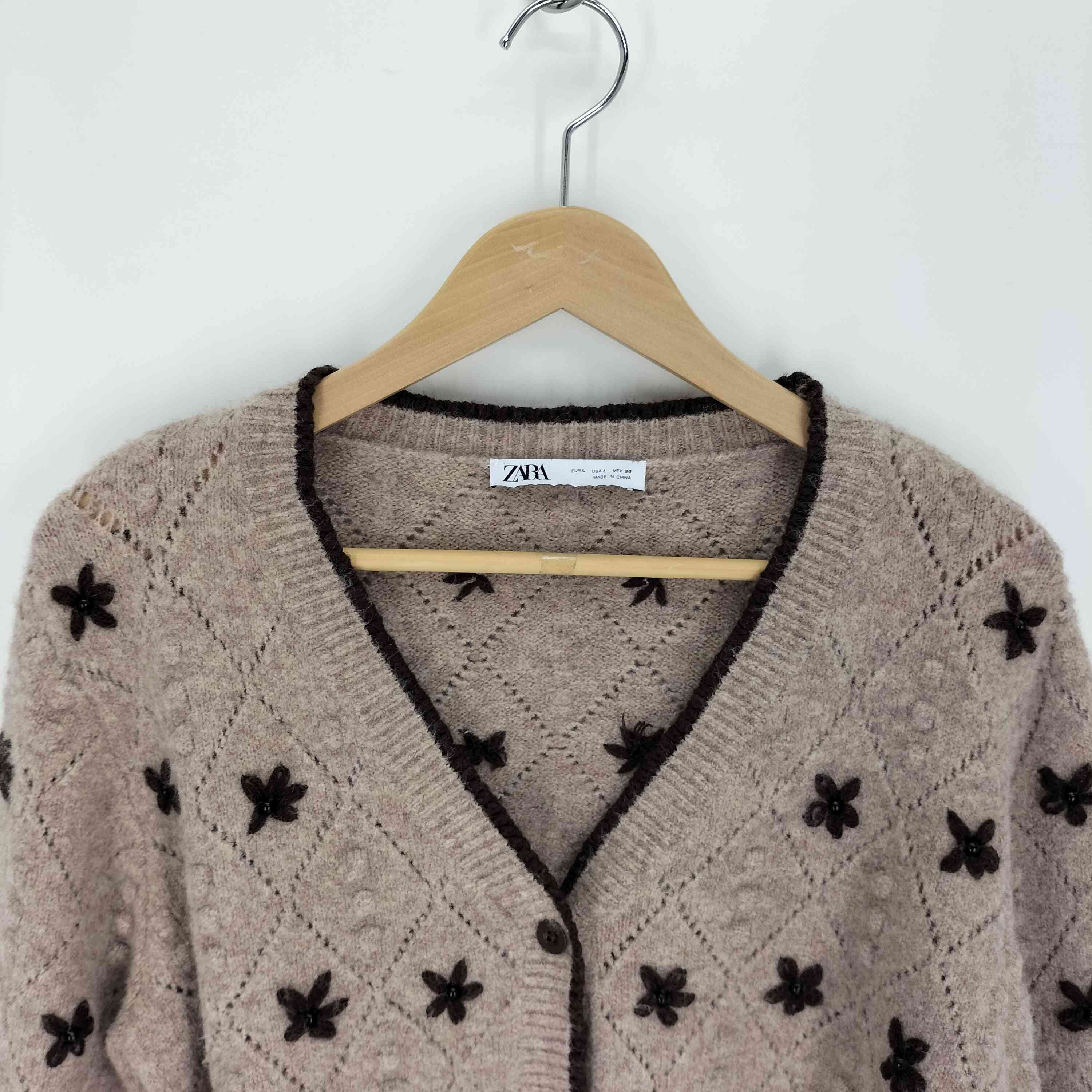 ZARA ビーズカーディガン ZARA - ZARA 小花ビーズ刺繍カーディガンの通販 by あかさたな