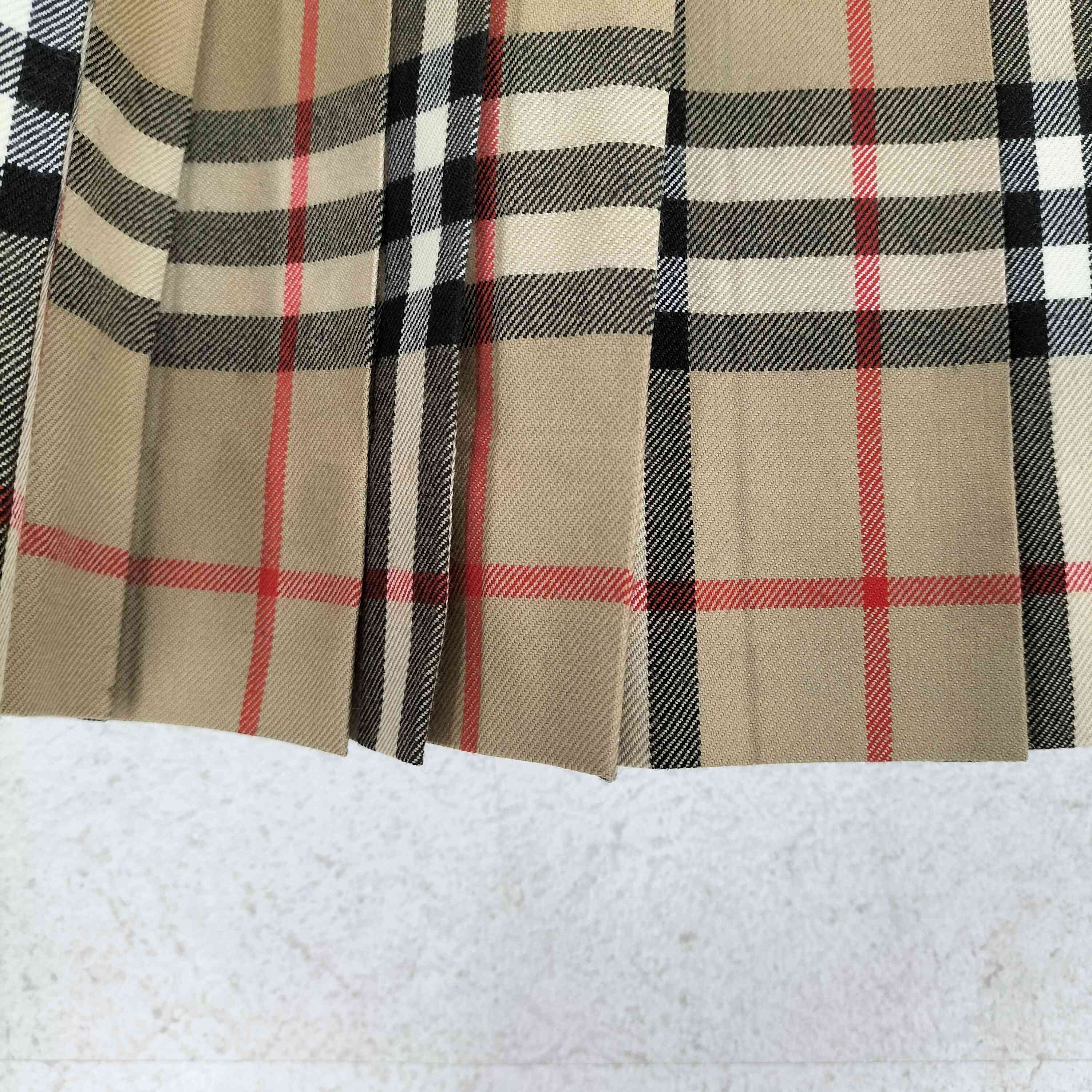 Burberry スカート　ショート丈　ノバチェック　y2k 韓国 BURBERRY LONDON(バーバリーロンドン) チェックバーバリー