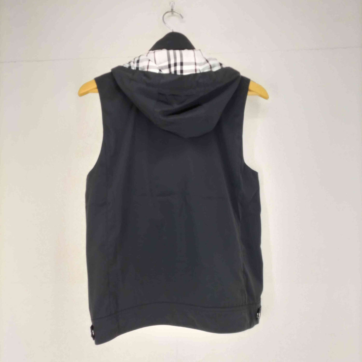 ✨美品✨BURBERRY BLACK LABEL フーディ付き　ナイロンベスト バーバリーブラックレーベル BURBERRY BLACK LABEL 裏地チェック
