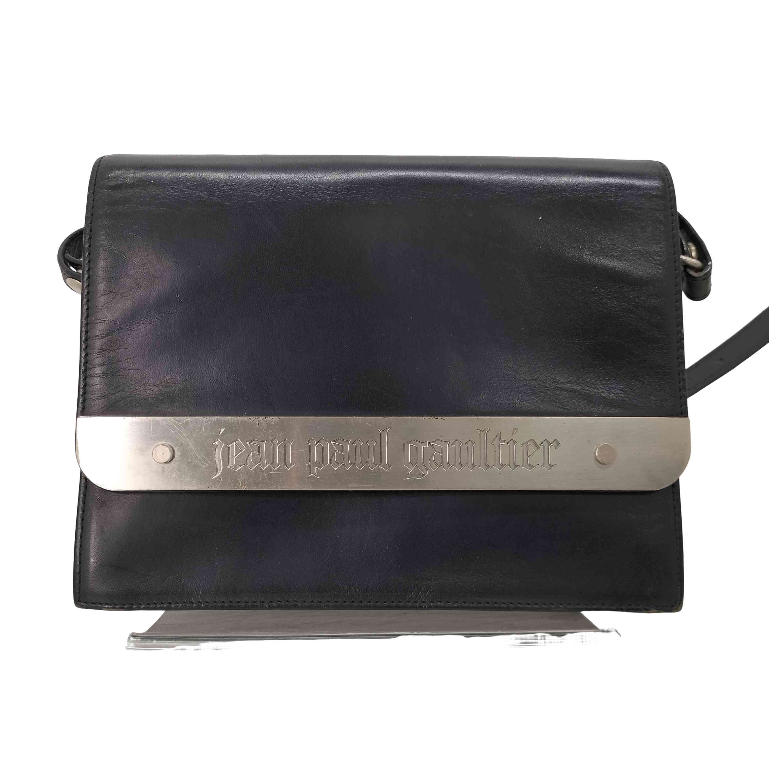 JEAN PAUL GAULTIER レザーショルダーバッグ メタルプレート ジャンポールゴルチエ Jean Paul GAULTIER メタルプレートロゴ