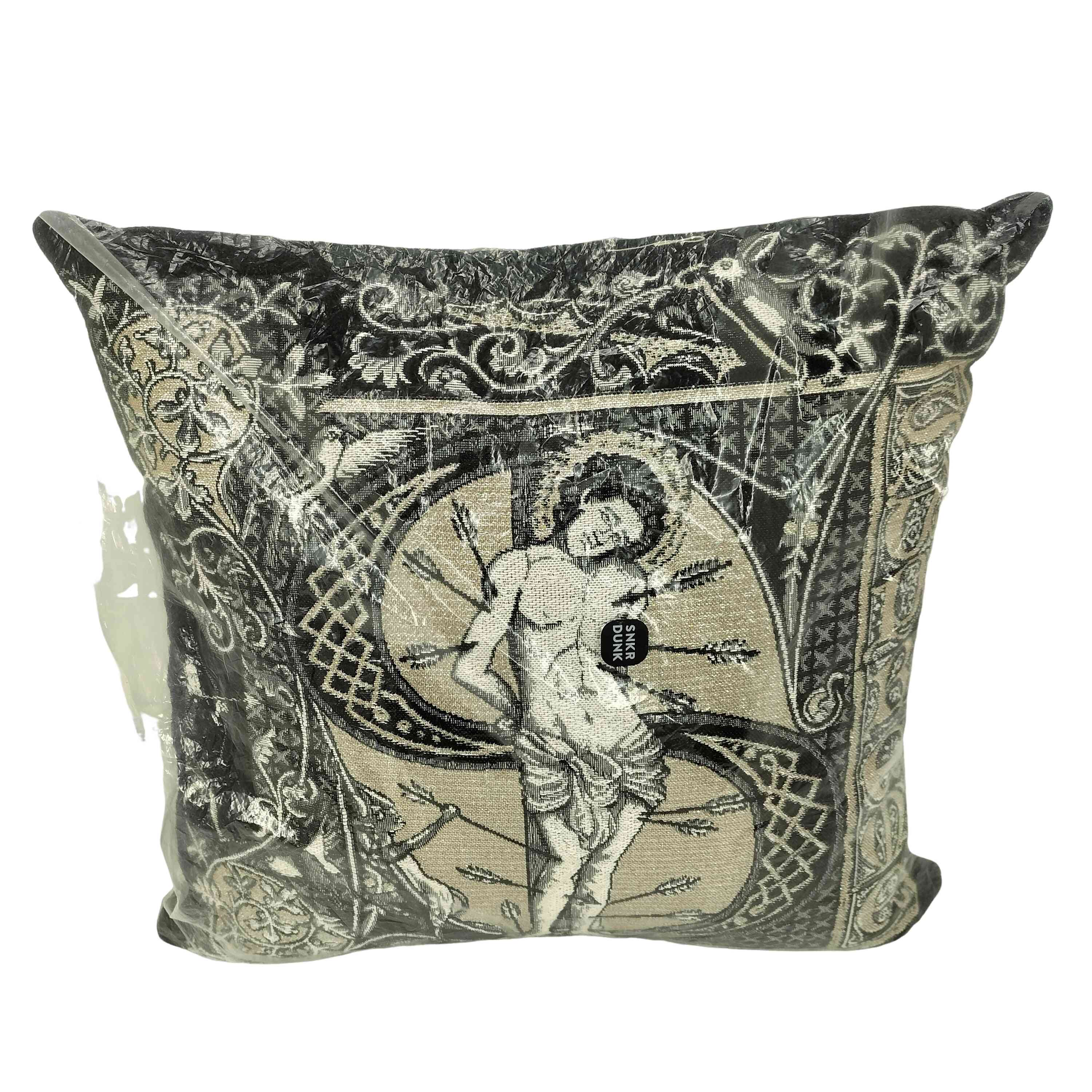 シュプリーム Supreme 24SS ×Jules Pansu Saint Sebastian クッション