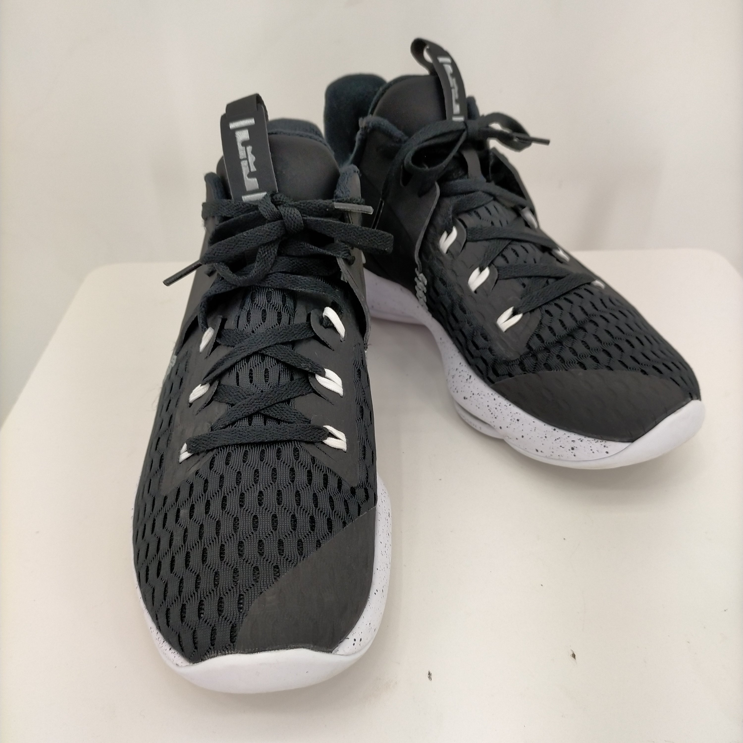 ナイキ NIKE LEBRON Witness 5 レブロン ウィットネス 5 メンズ