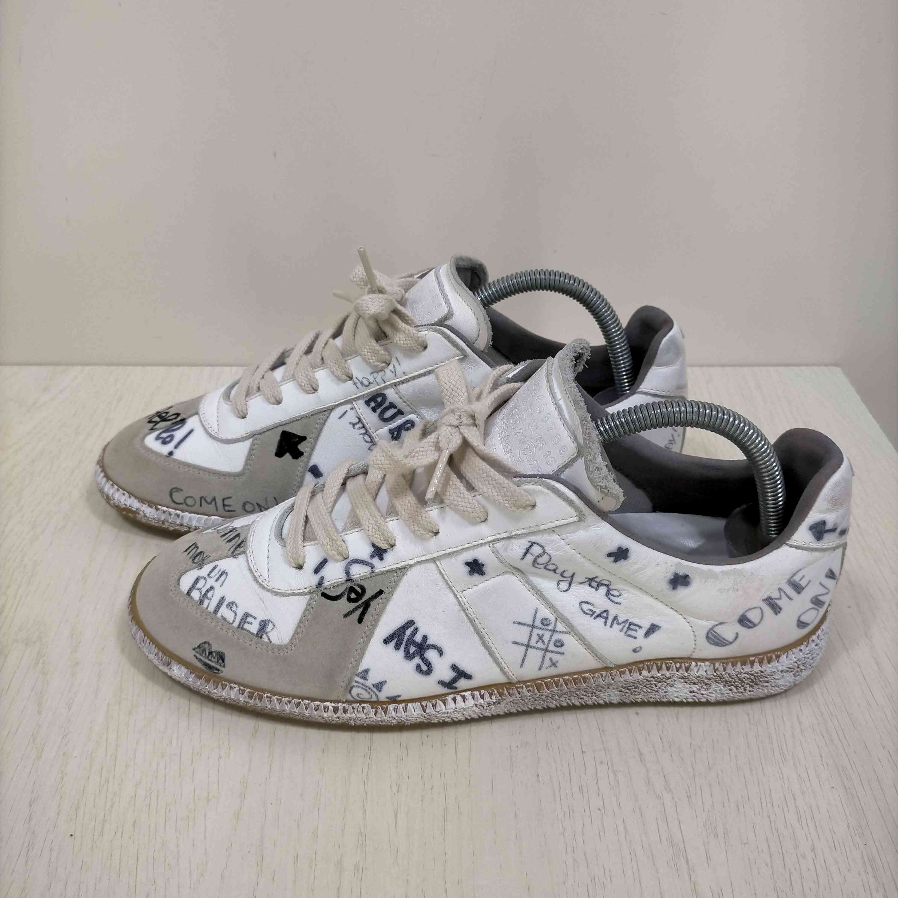 メゾンマルジェラ Maison Margiela 落書き ジャーマントレーナー メンズ 40 – ブランド古着買取販売バズストア